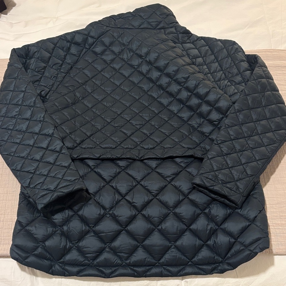 SOLD Athleta Whisper Featherless Puffer Jacket in Cypress Size M - Picture 8 of 8